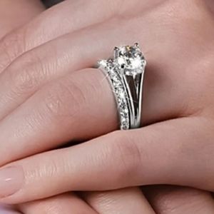 Beautiful new moissanite diamond ring set